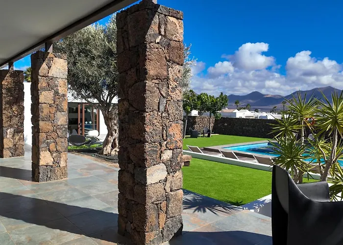 Hc Luxury Celavella Villa *